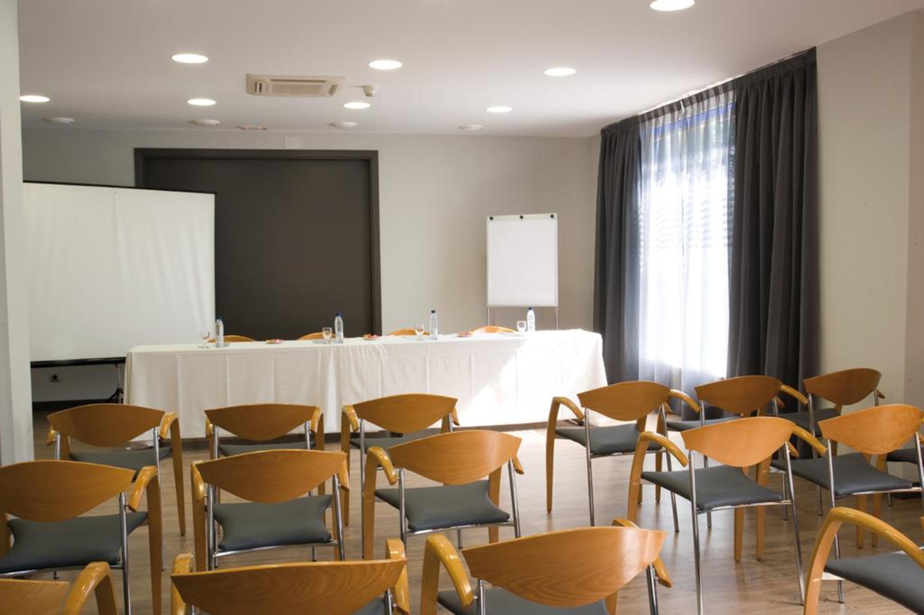 Hotel Cisneros Alcalá de Henares Faciliteiten foto