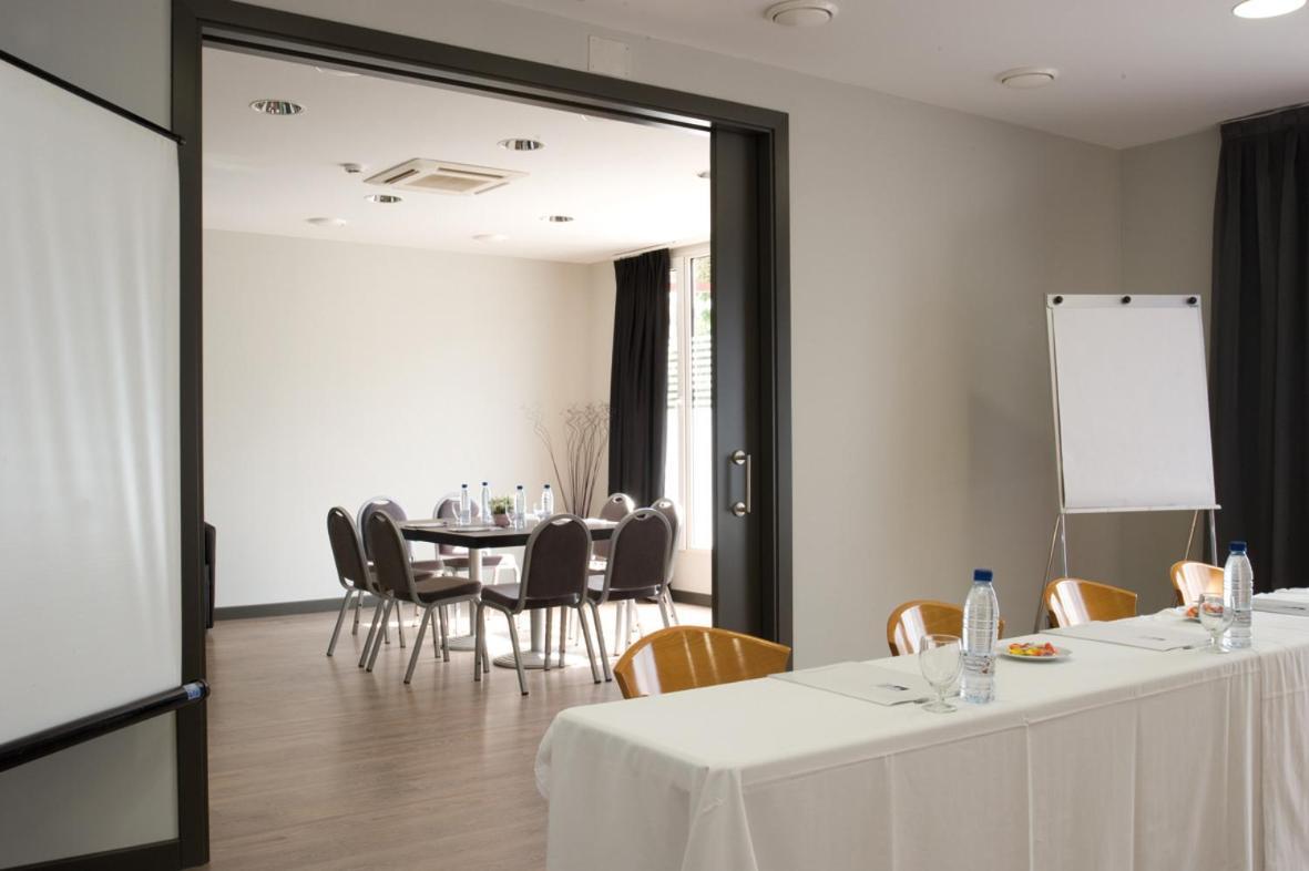 Hotel Cisneros Alcalá de Henares Buitenkant foto