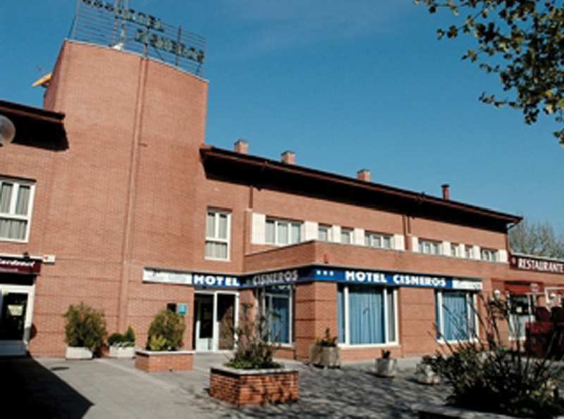 Hotel Cisneros Alcalá de Henares Buitenkant foto